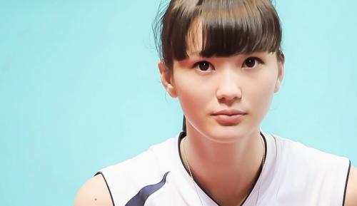 Sabina Altynbekova: Fenomena Viral Social Media